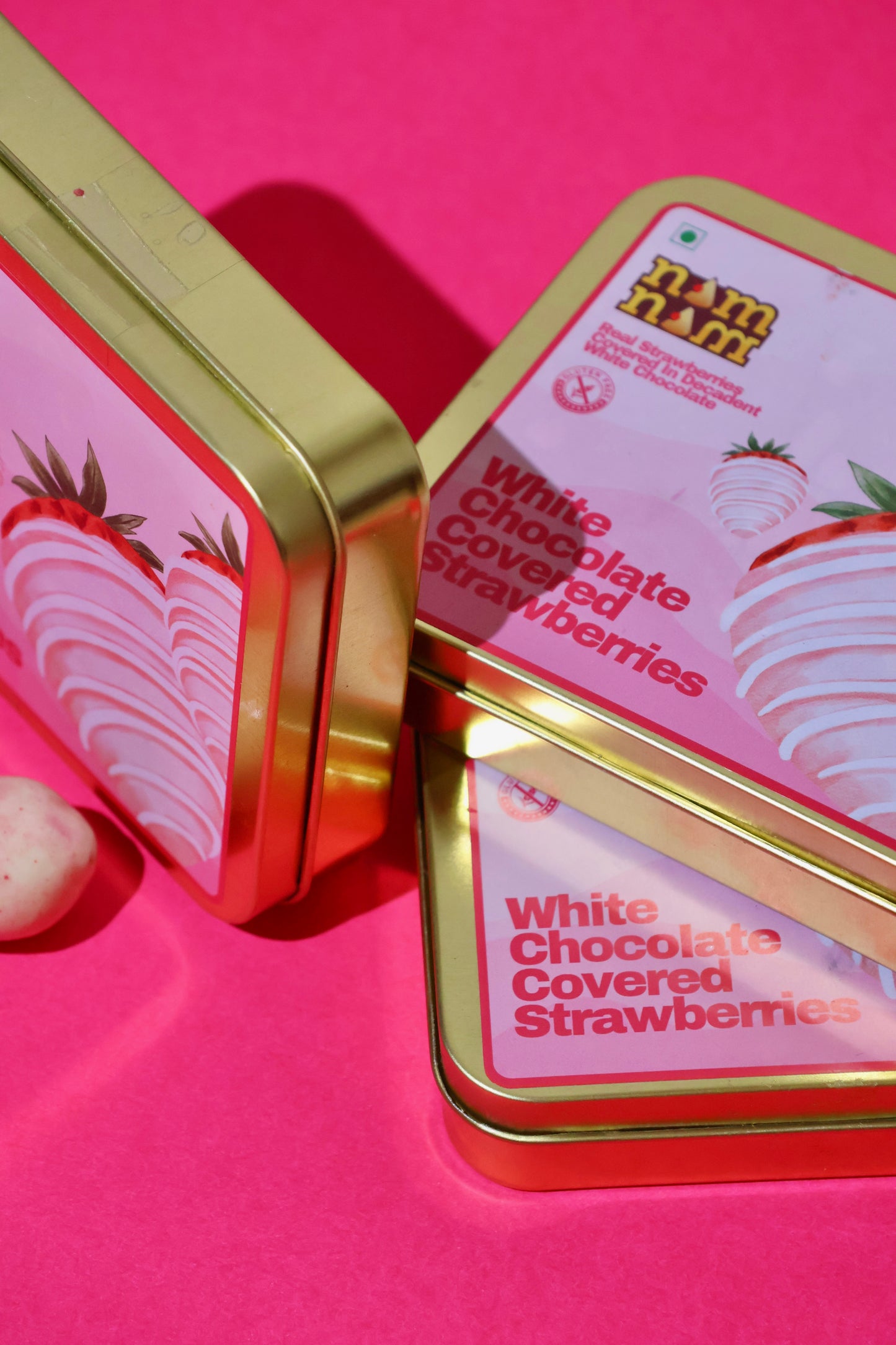 Freeze-Dried Strawberries Dipped in Belgian White Couverture